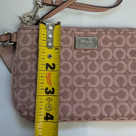 COACH Pink Wristlet Wallet Zipper Nice Size - Picture 8 of 9